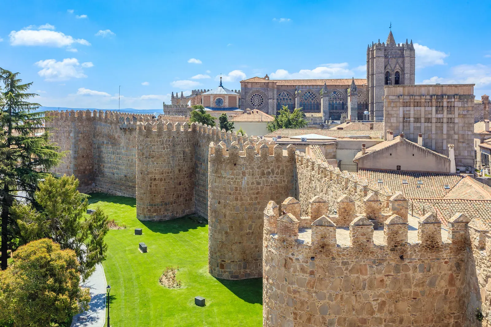 Las murallas medievales de Ávila